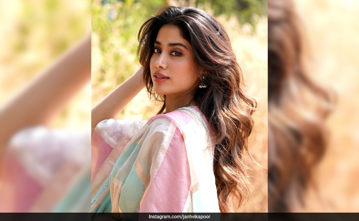 El "Brillo en el Set" de Janhvi Kapoor es la Epitome de la Radiancia Desi Besada por el Sol