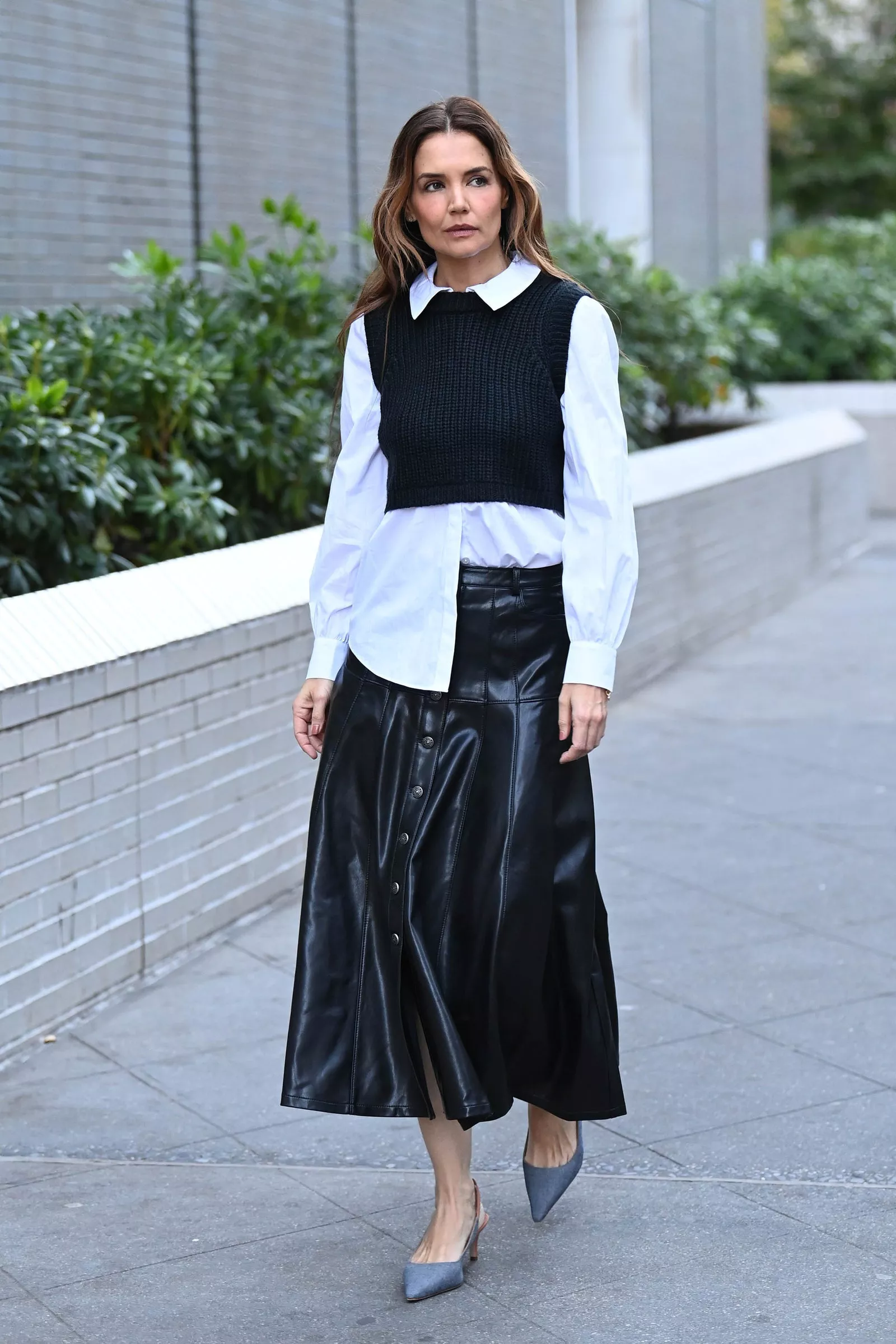 Katie Holmes caminando en Nueva York