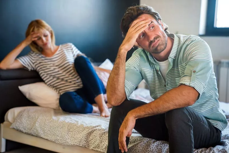 ‘Mankeeping’ Está En Aumento – Y Está Agotando a las Mujeres