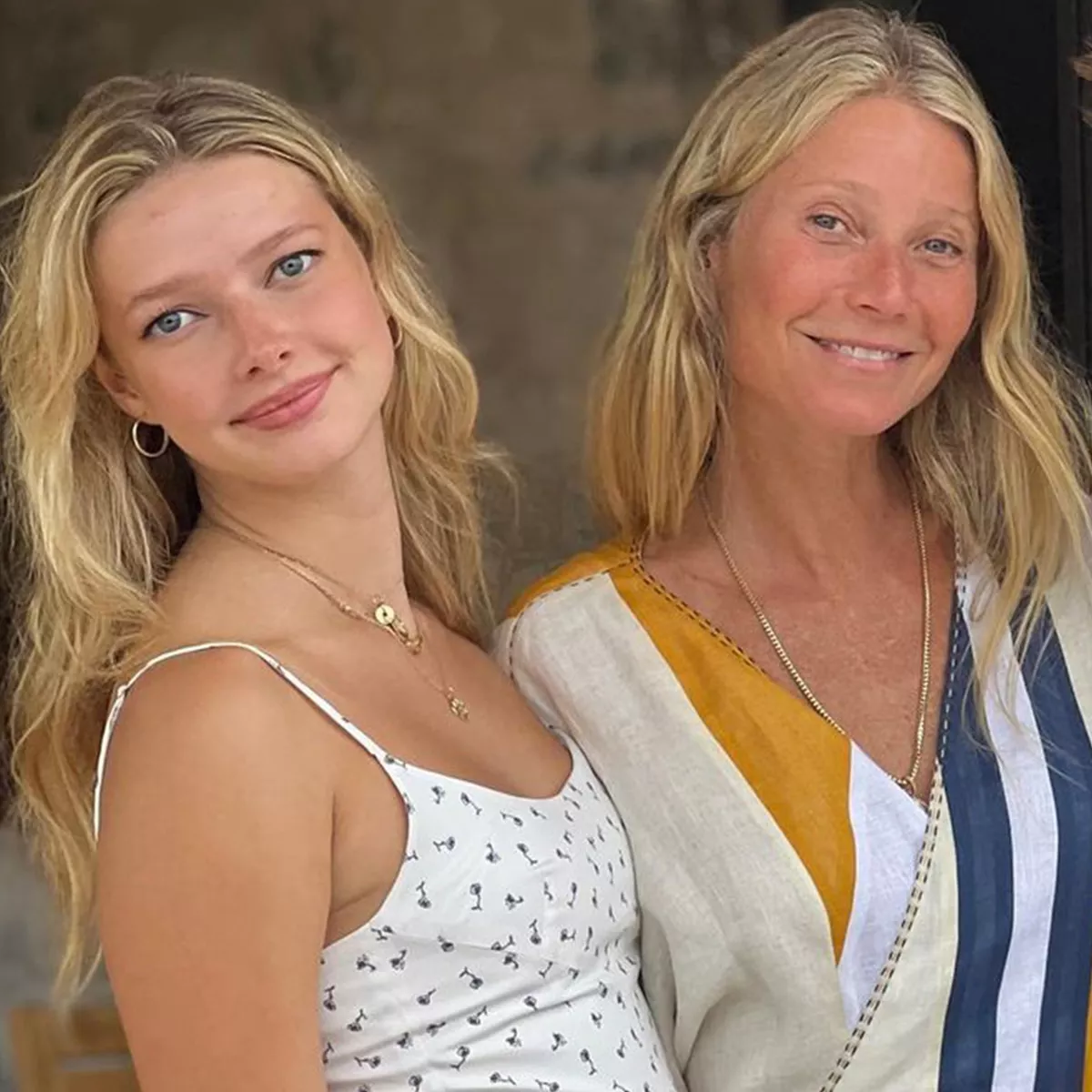 Apple Martin, la hija de Gwyneth Paltrow y Chris Martin, deslumbra en su debutante en París