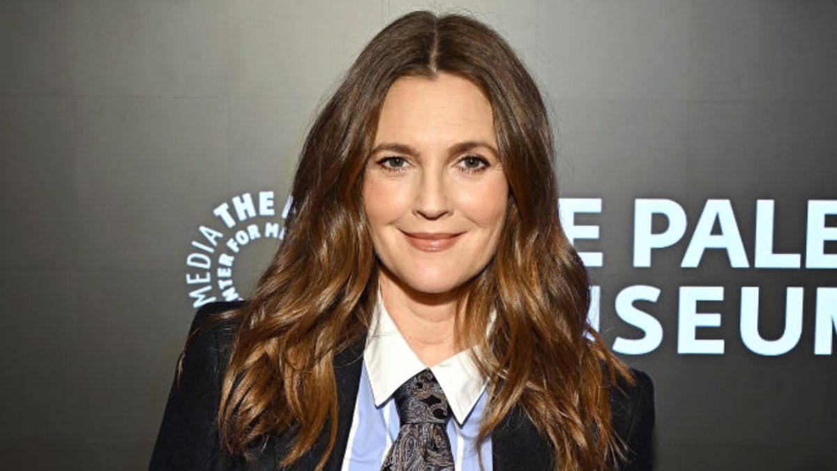 Drew Barrymore dice que ‘luchó mucho’ mentalmente con la perimenopausia, revelando sus síntomas inesperados