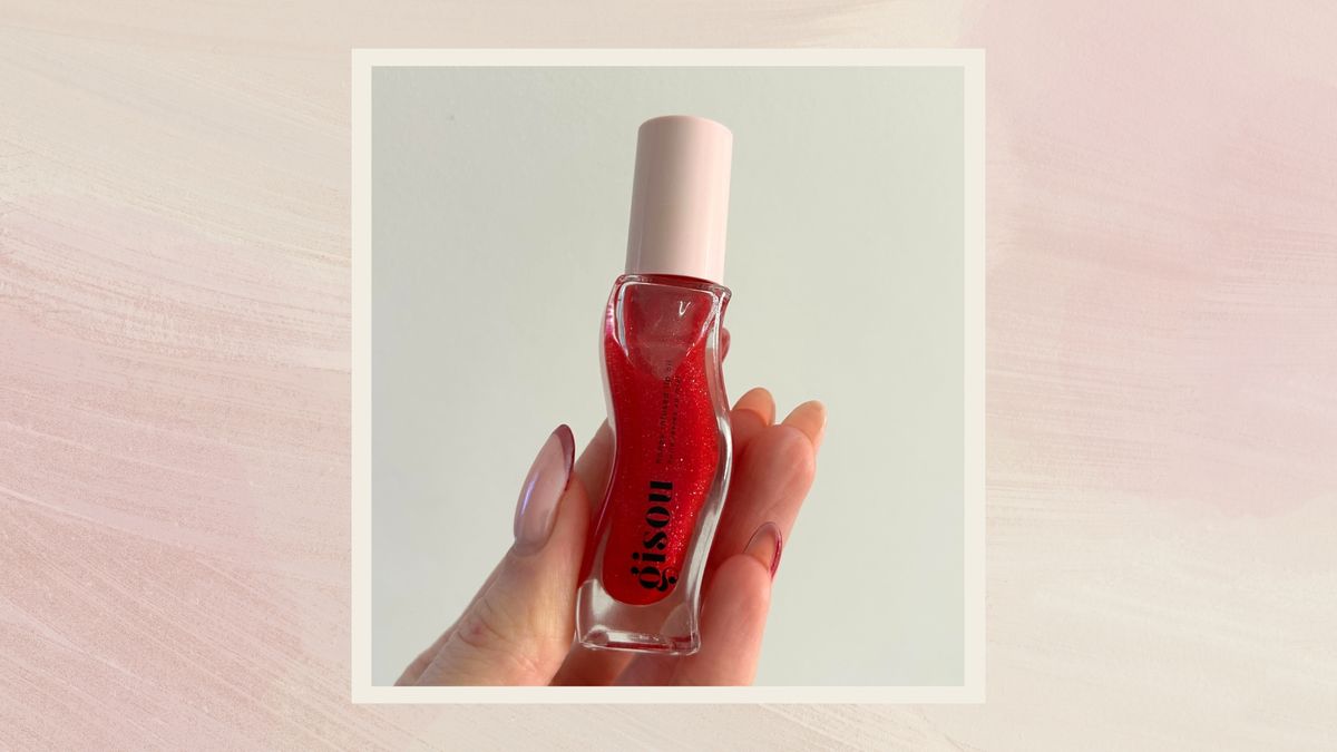 Normalmente evito el labial rojo, pero llevaré esta sutil compra para Navidad