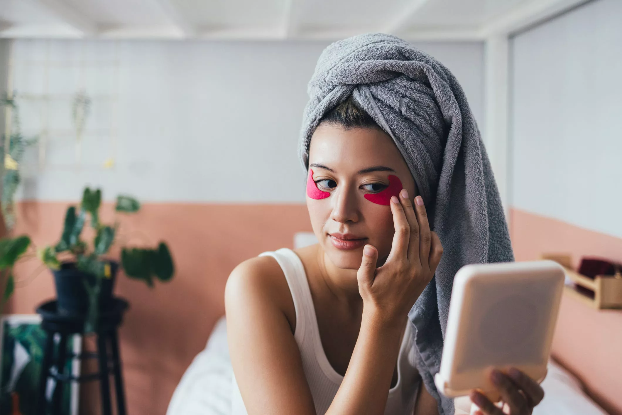 sodium, lack of sleep, allergies, and even kidney issues can cause puffy eyes