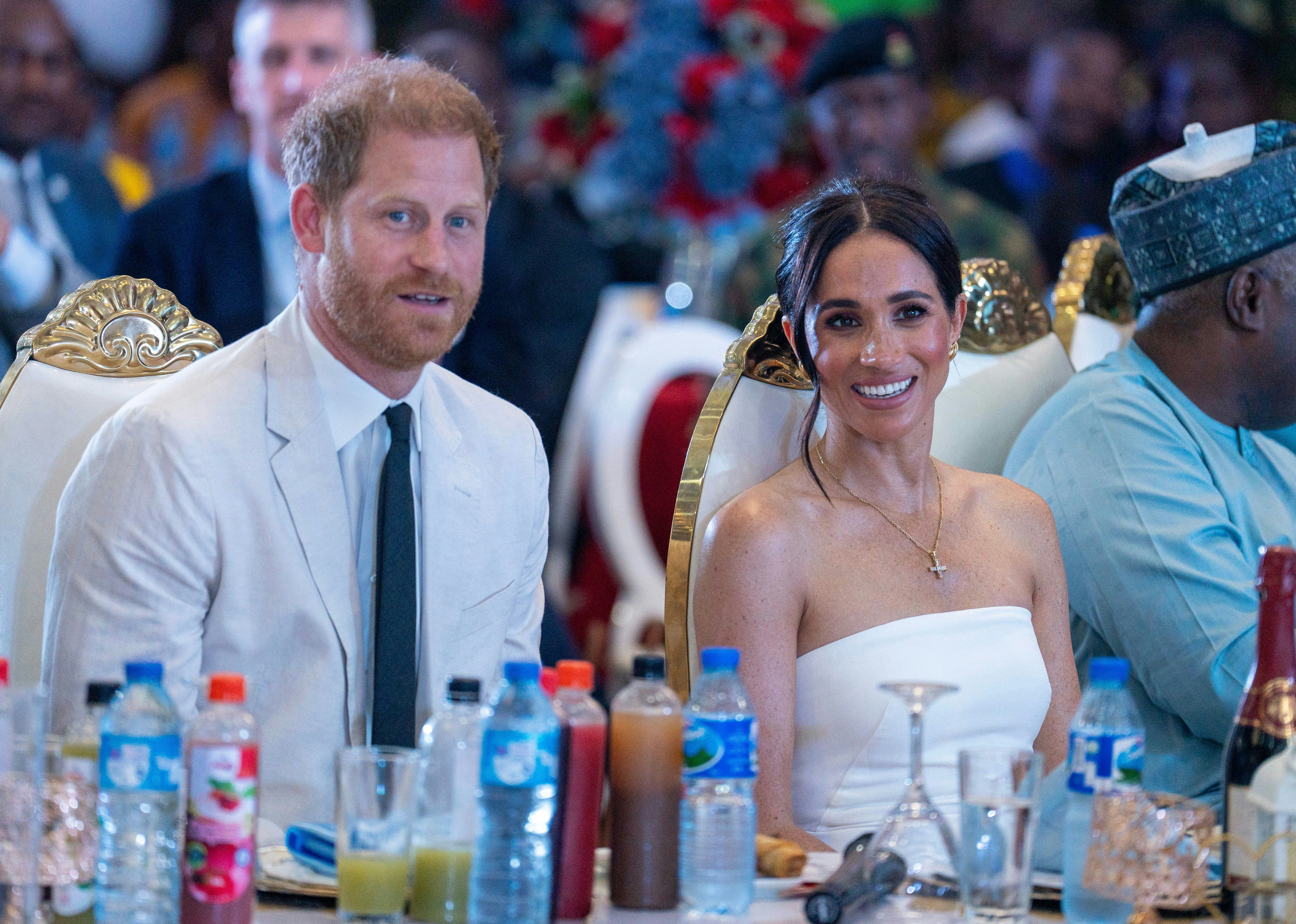 Meghan y Harry compartieron una rara nueva foto de Archie y Lilibet