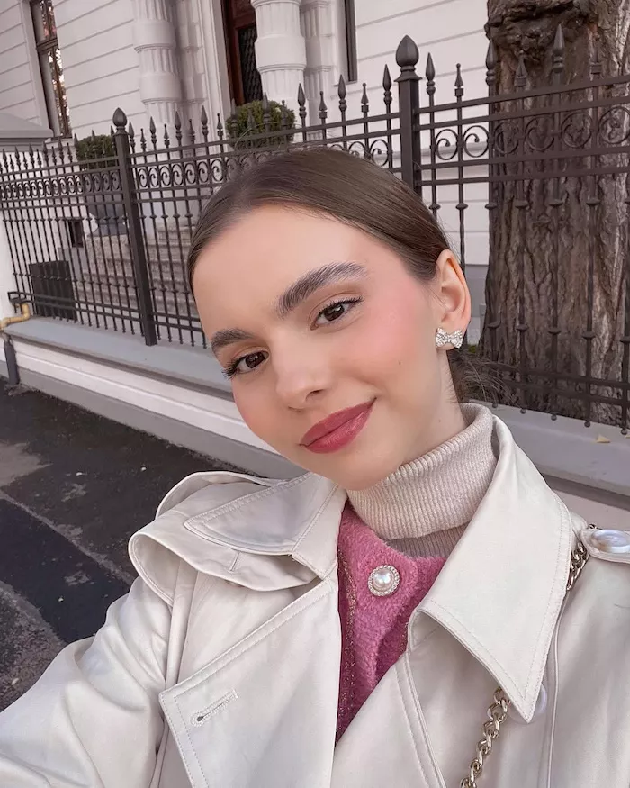 Protege tus labios este invierno con estos brillos hidratantes