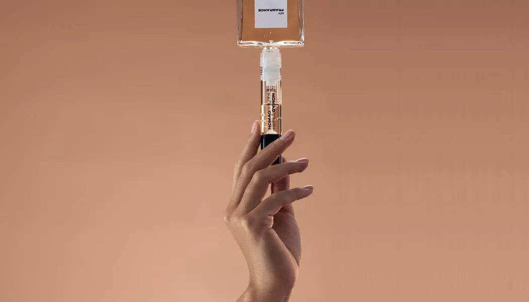 Aptar Beauty presenta Nomad Refill: un innovador spray recargable de bolso