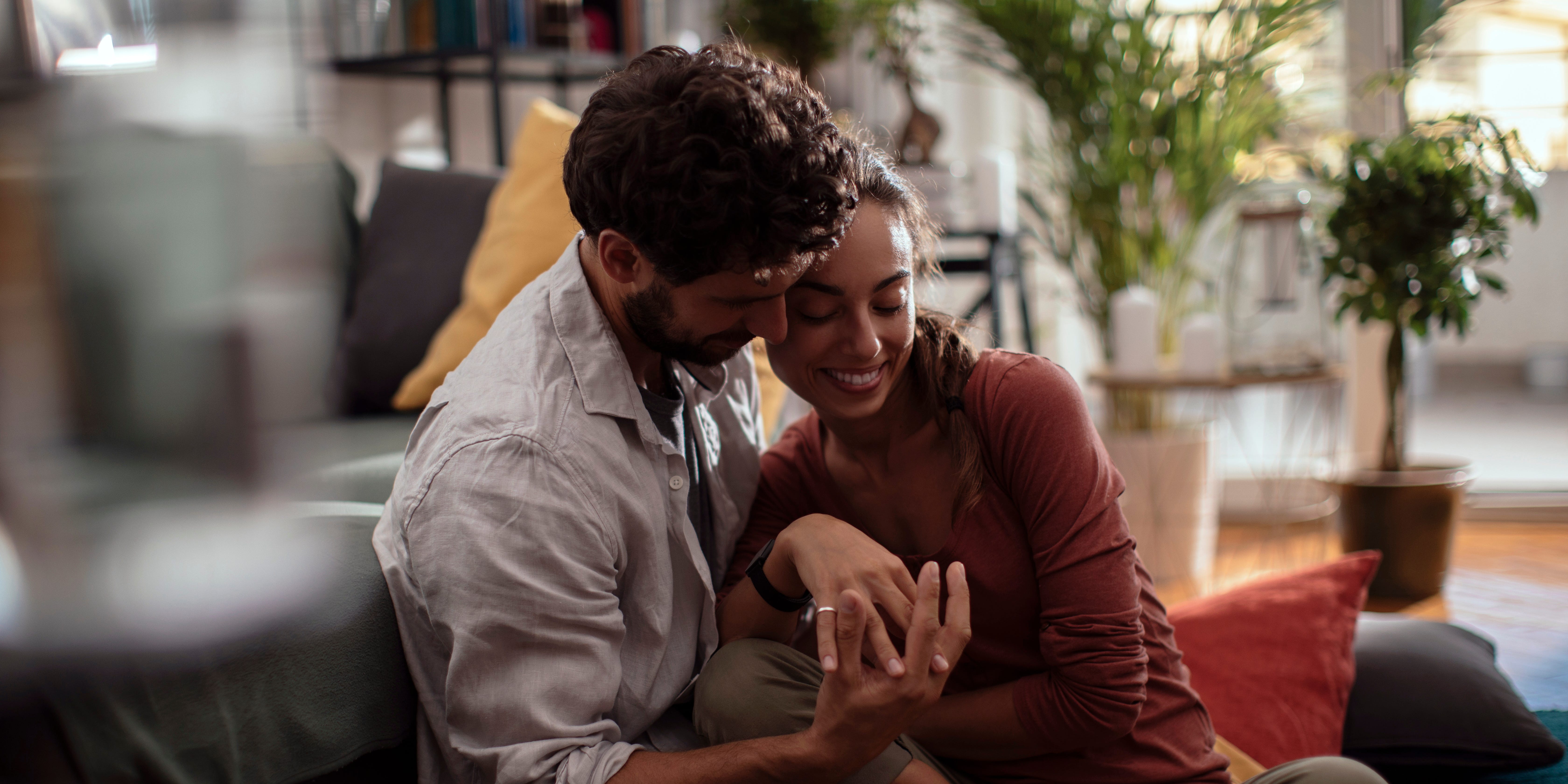 Me comprometí en casa mientras veíamos 'Seinfeld'. Fue la propuesta perfecta y sencilla.