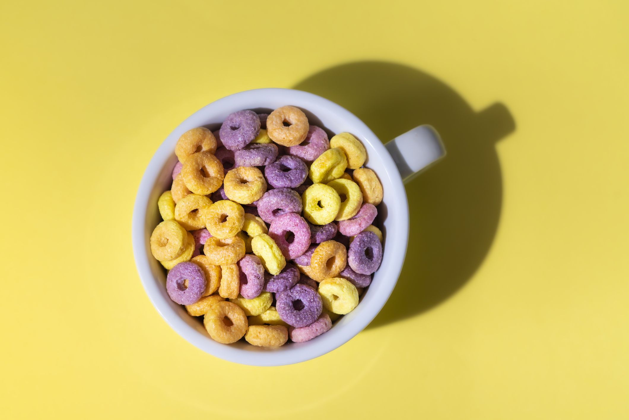 RFK Jr. Se Ha Manifestado Contra los Alimentos Ultra-Procesados. Aquí Te Decimos Cuáles Deberías Evitar, Según los Dietistas