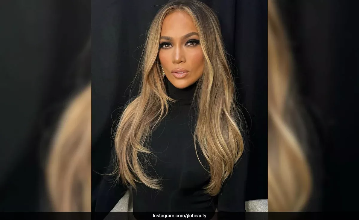 Desglosando el 'Brillo de los Grammys' de Jennifer Lopez: Maquillaje Bronceado y Ojos Ahumados