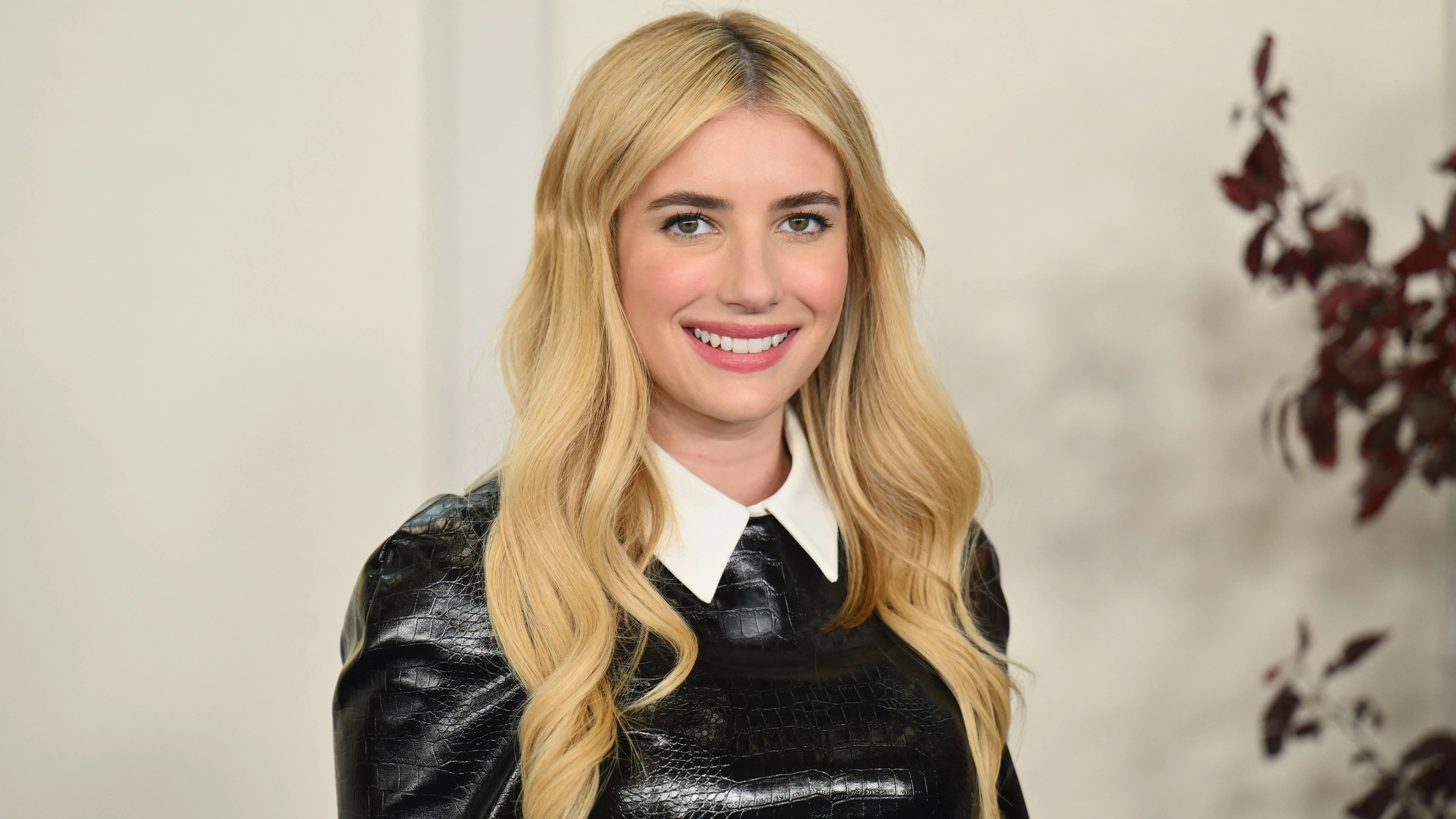 Emma Roberts vuelve a ser pelirroja por primera vez en casi una década