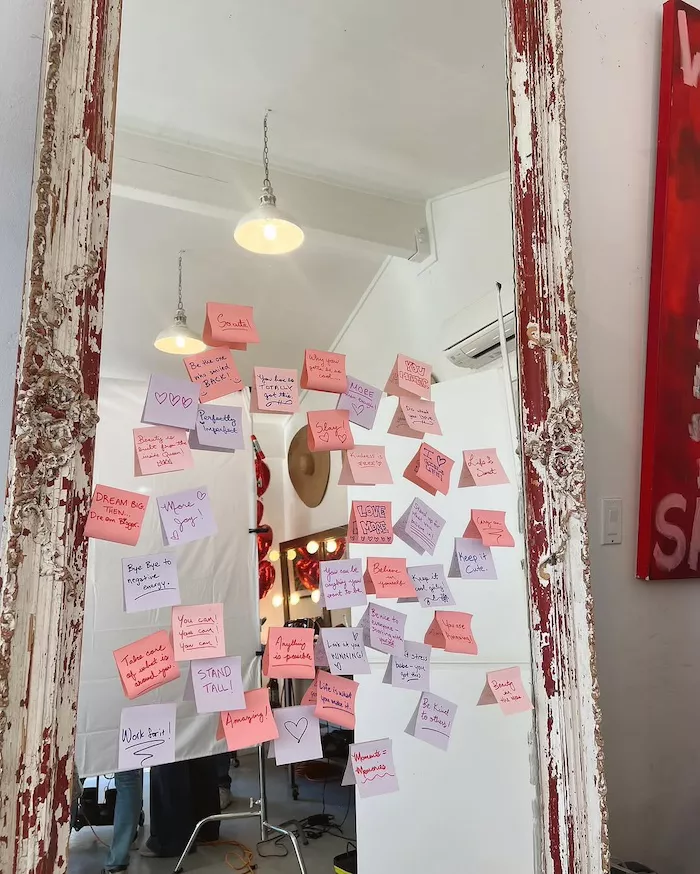 Aquí tienes todo lo que necesitas para la perfecta fiesta de Galentine's Day (inspirada por Pressley Hosbach!)