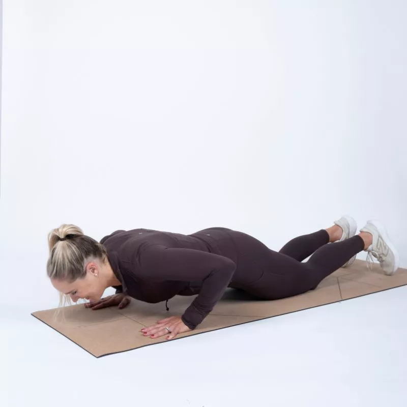 Cómo hacer un push-up correctamente: Una rutina de 4 pasos para perfeccionar este ejercicio esencial