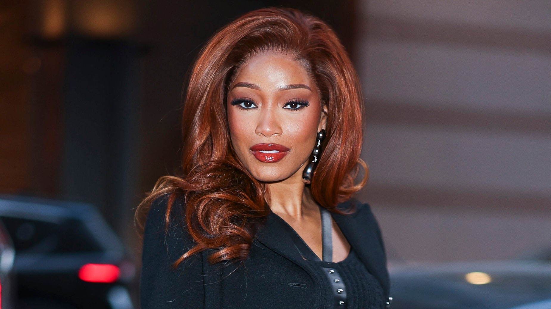 Keke Palmer le da el giro más glamoroso a los rizos de la pequeña huérfana Annie