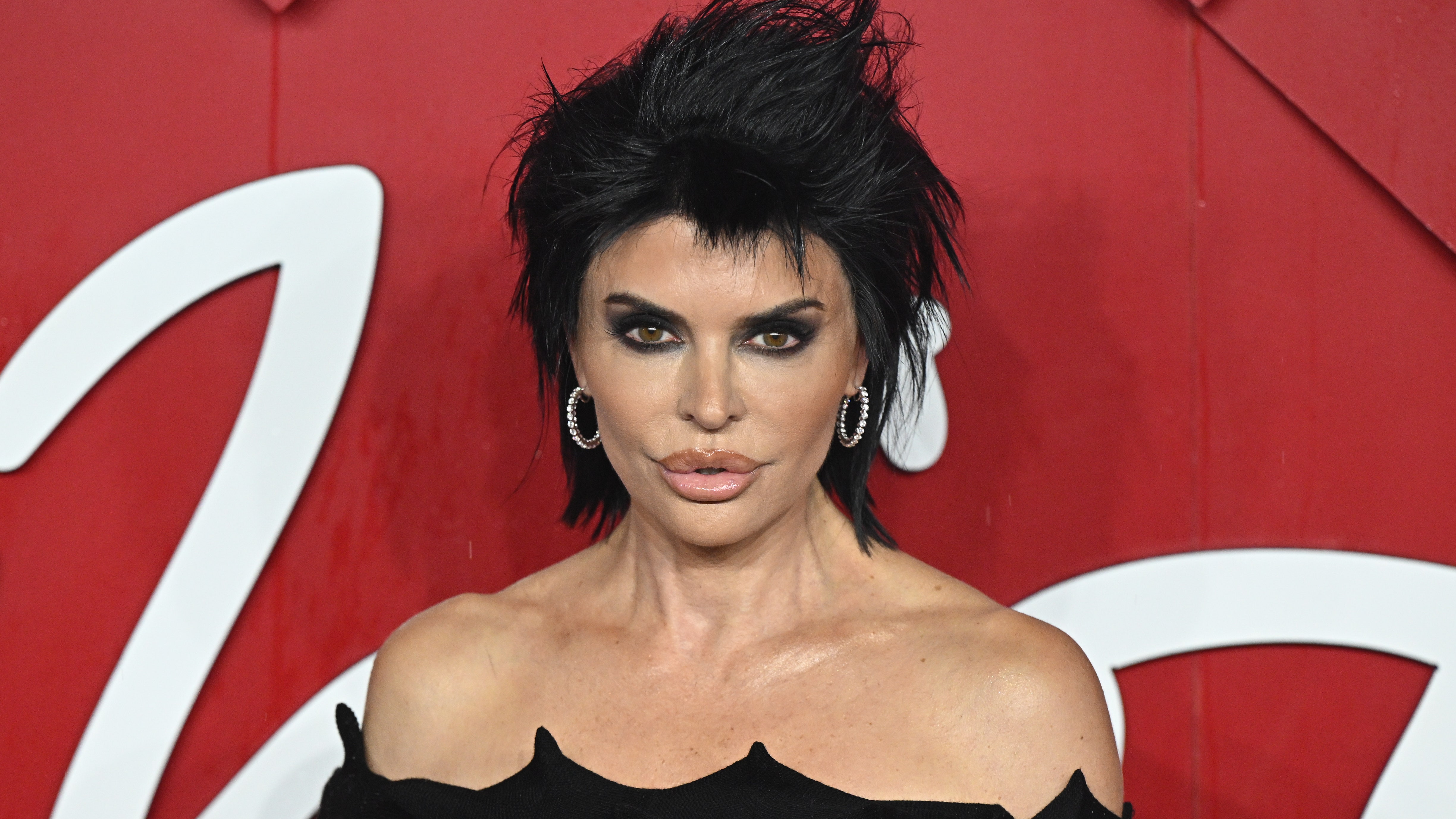 Las pelucas de Lisa Rinna fueron la verdadera estrella de la Semana de la Alta Costura de París