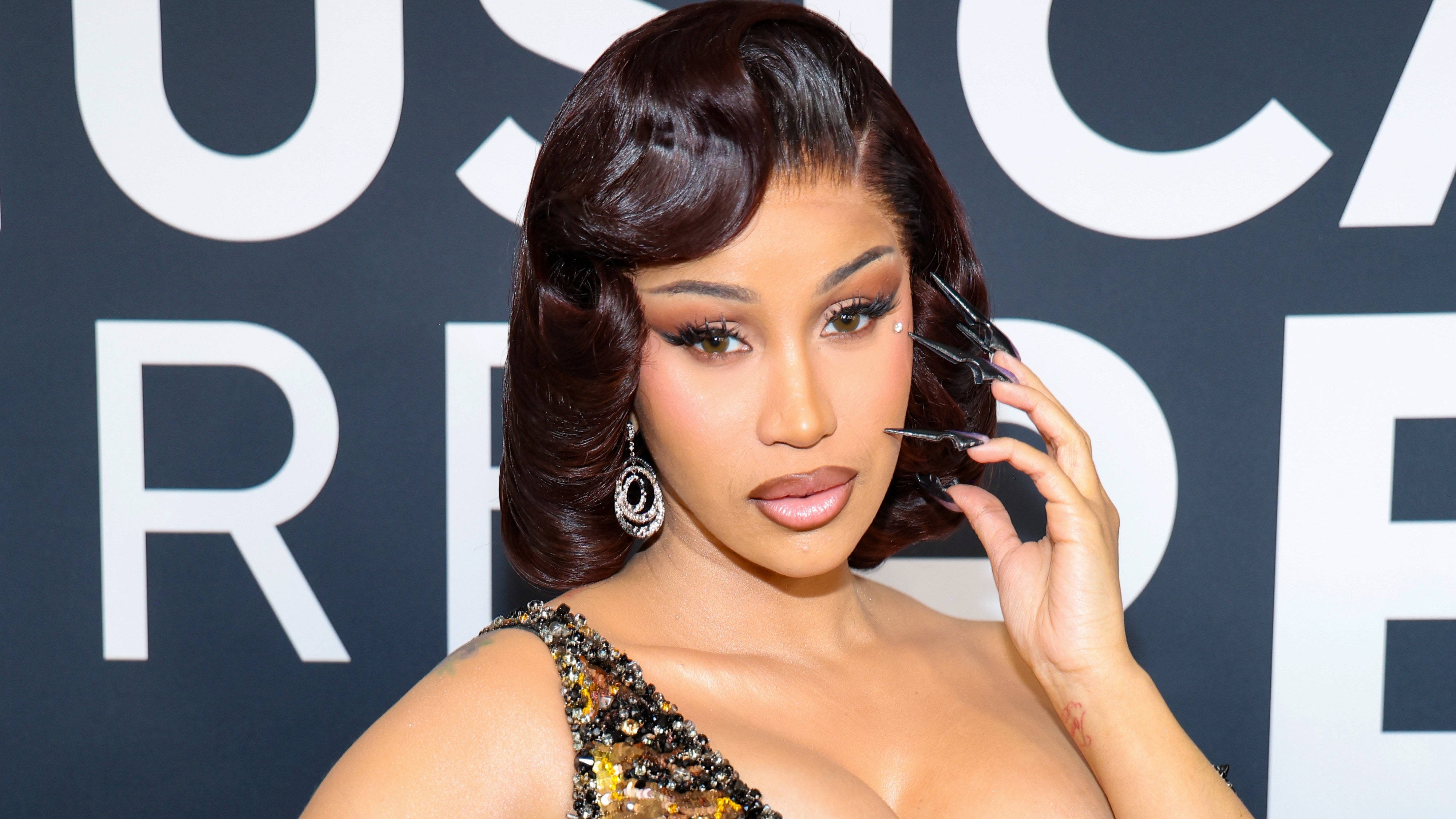 Los Mejores Looks de Belleza en los Grammys 2025