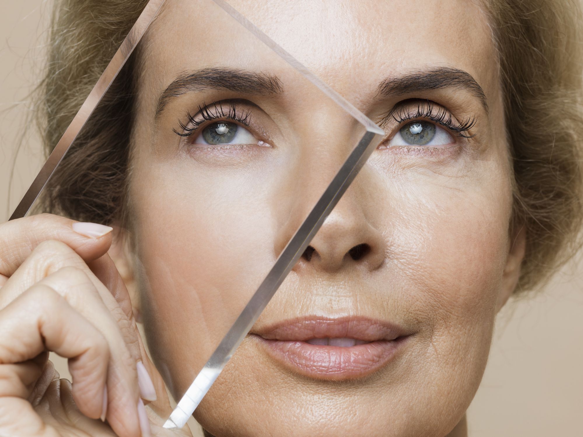 ¿Por qué tu piel está hecha un desastre? Podrías estar pasando por uno de estos cambios hormonales