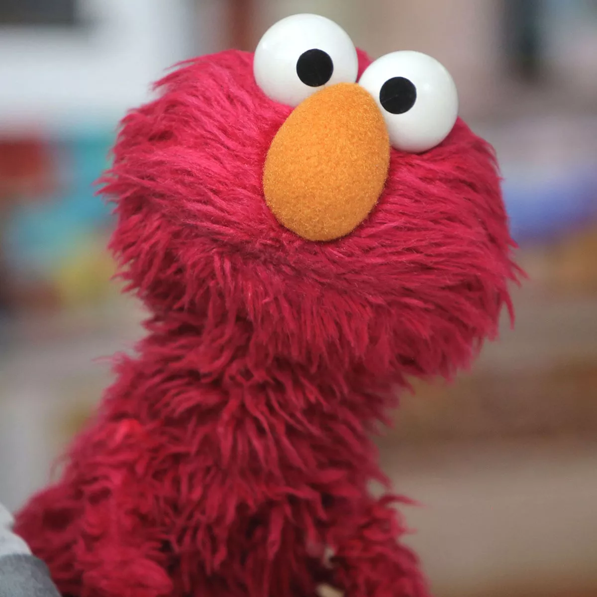 Por qué Elmo de Plaza Sésamo cumple 3.5 años cada año