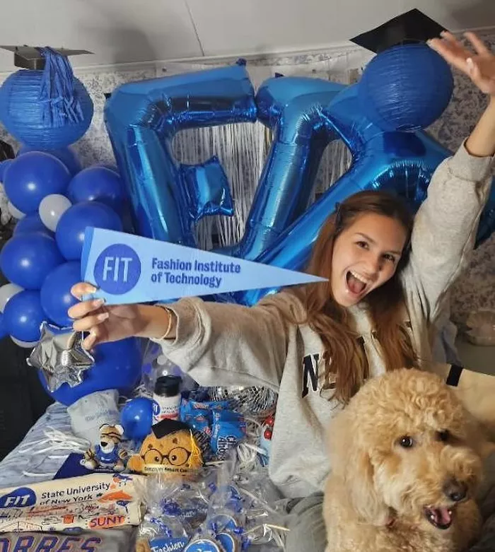 Tu guía para organizar la fiesta de aceptación universitaria definitiva