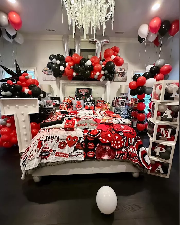 Tu guía para organizar la fiesta de aceptación universitaria definitiva