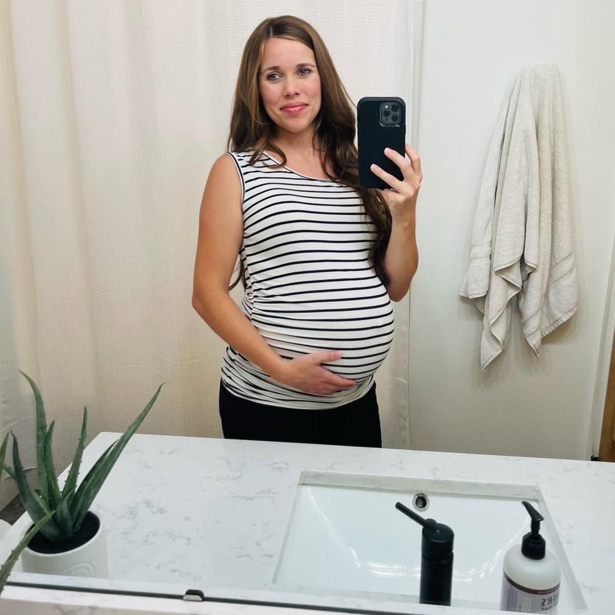 Una Guía Completa del Amplio Árbol Familiar de los Duggar en Medio del Embarazo de Jessa Duggar