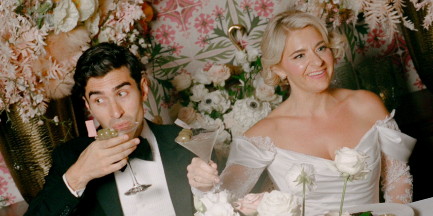 Un hombre gay y una mujer heterosexual se casaron. Dicen que no es un 'matrimonio lavanda', sino que está fundado en 'amor verdadero y puro'.