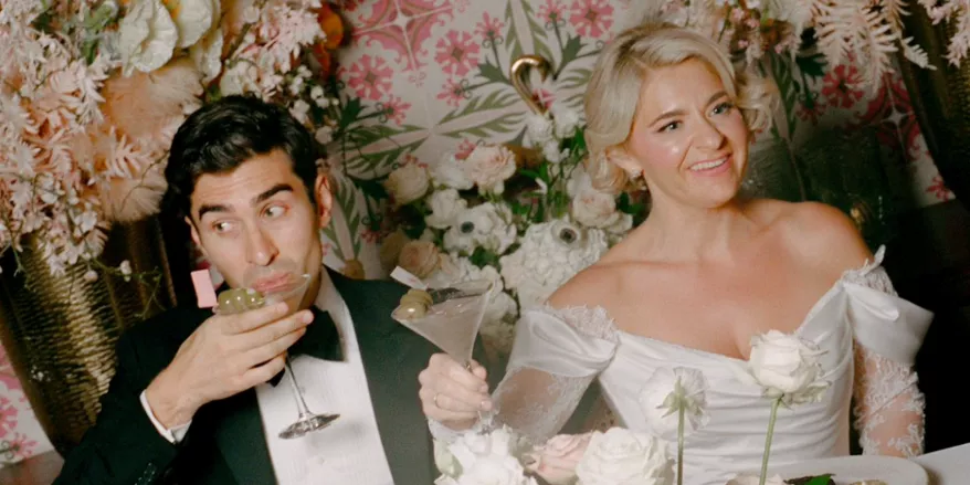 Un hombre gay y una mujer heterosexual se casaron. Dicen que no es un 'matrimonio lavanda', sino que está fundado en 'amor verdadero y puro'.