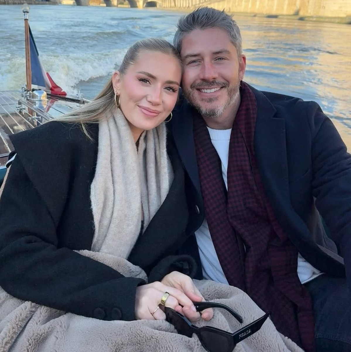 La esposa de Arie Luyendyk Jr., Lauren Burnham, comparte que tuvo un embarazo químico antes del bebé No. 4