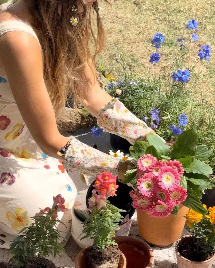 ¡Revisa el nuevo número de abril/mayo de *Girls' Life* protagonizado por Katie Fang!