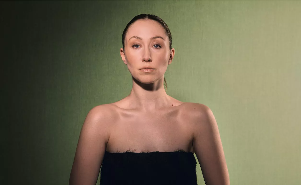 Erin Doherty Nos Lleva Detrás de Cámaras de Su Actuación Magistral en 'Adolescencia'