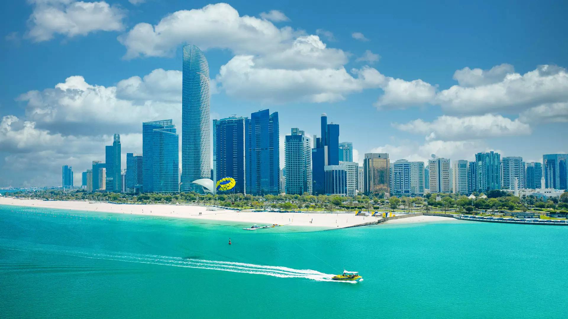 Guía de Grazia sobre Abu Dhabi: Cuándo ir, qué hacer y dónde quedarse