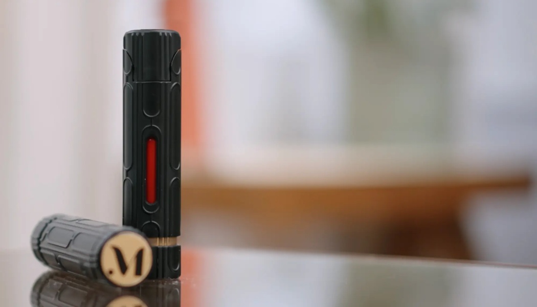 Maison M: tres colores personalizados y basados en IA en un solo labial