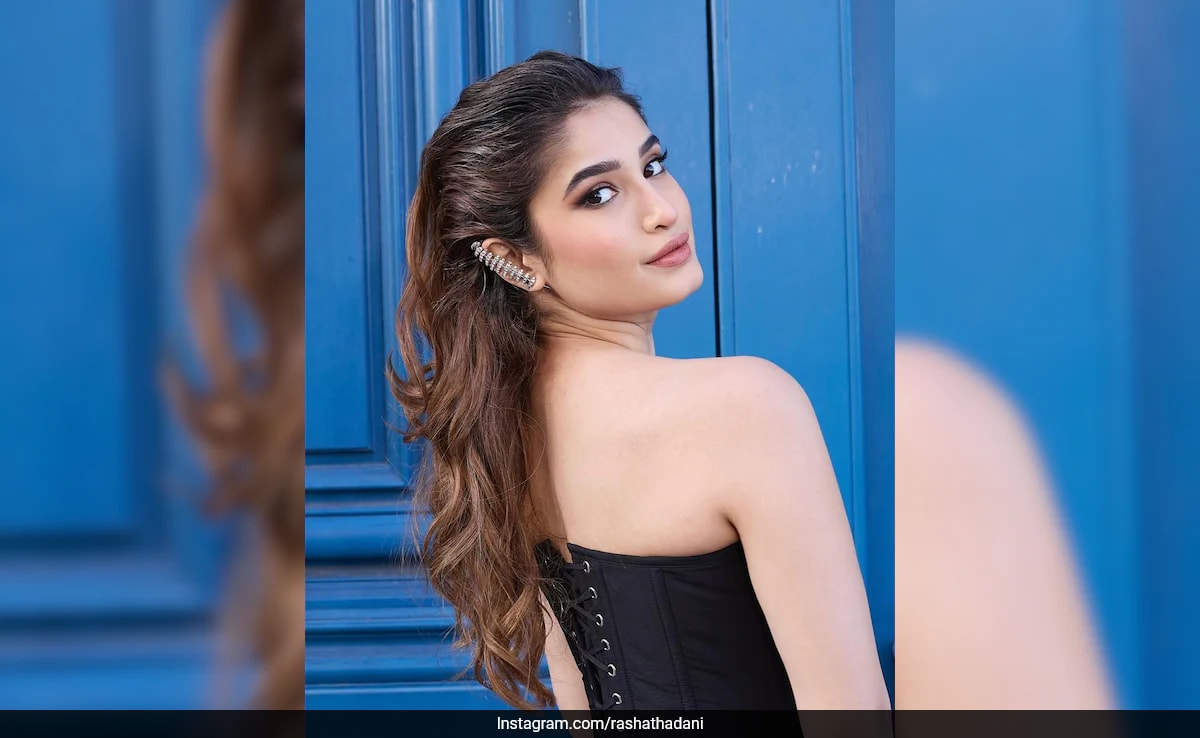 El Glamour de Rasha Thadani: Maquillaje Minimalista y Cabello ondulado