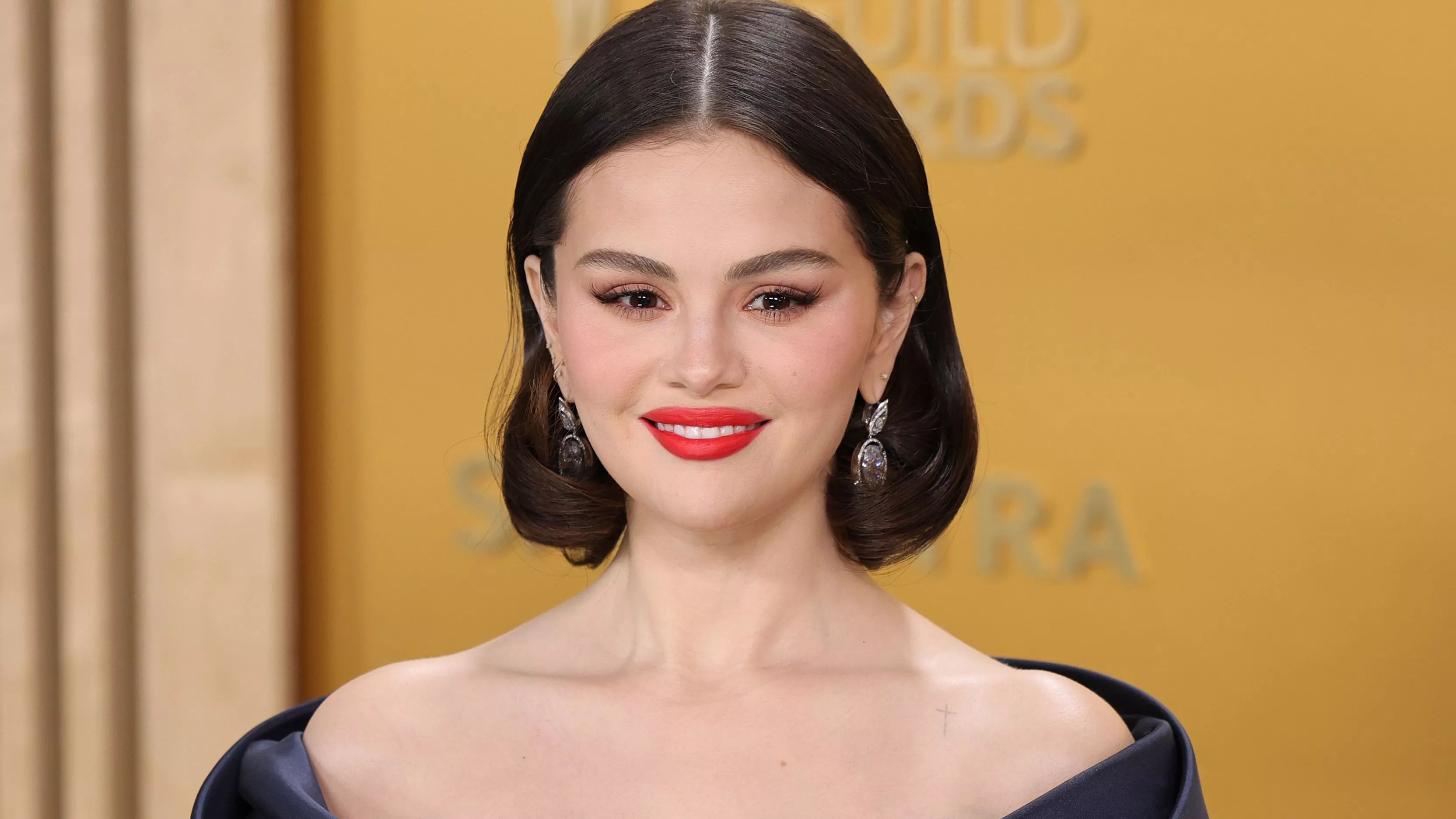 El Bob Esponjoso de Selena Gomez es un Regreso a 1985
