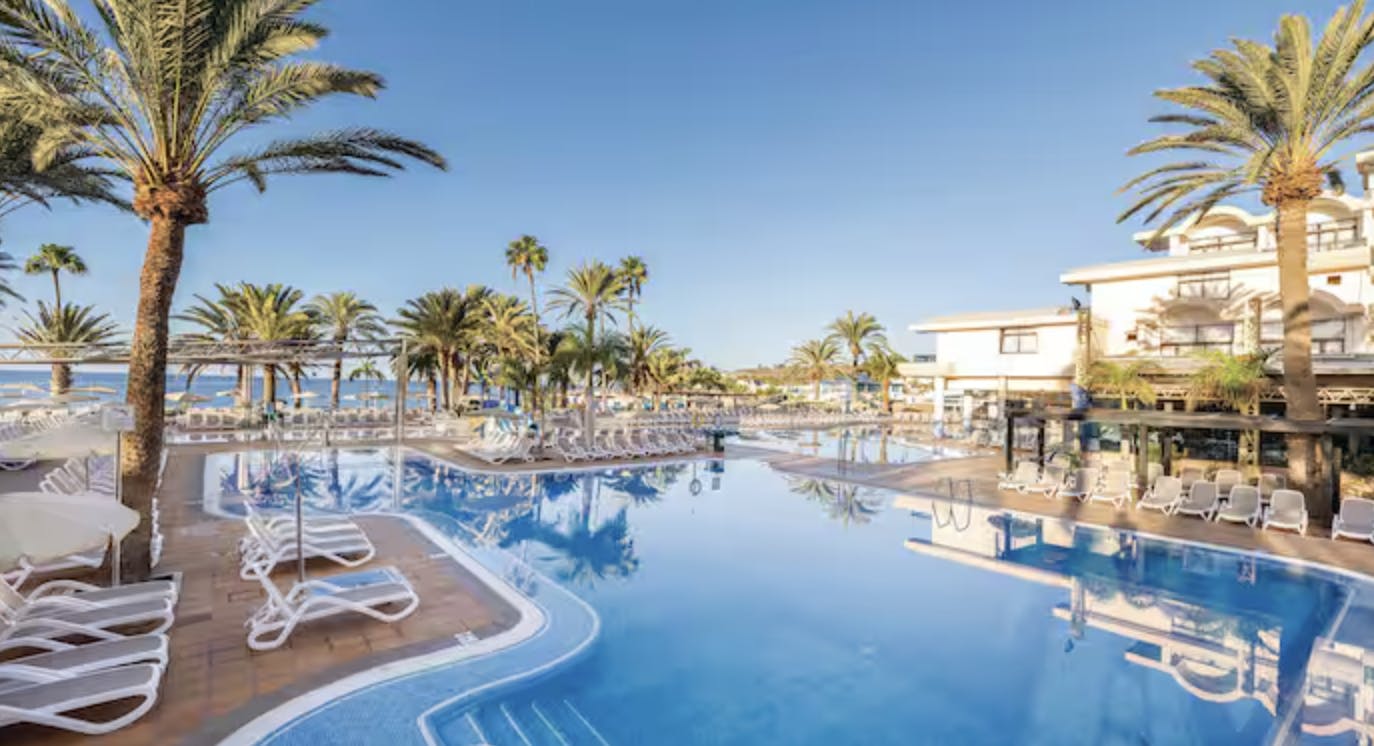 Los 5 Mejores Resorts que Ofrecen Lujo a Buen Precio Este Verano