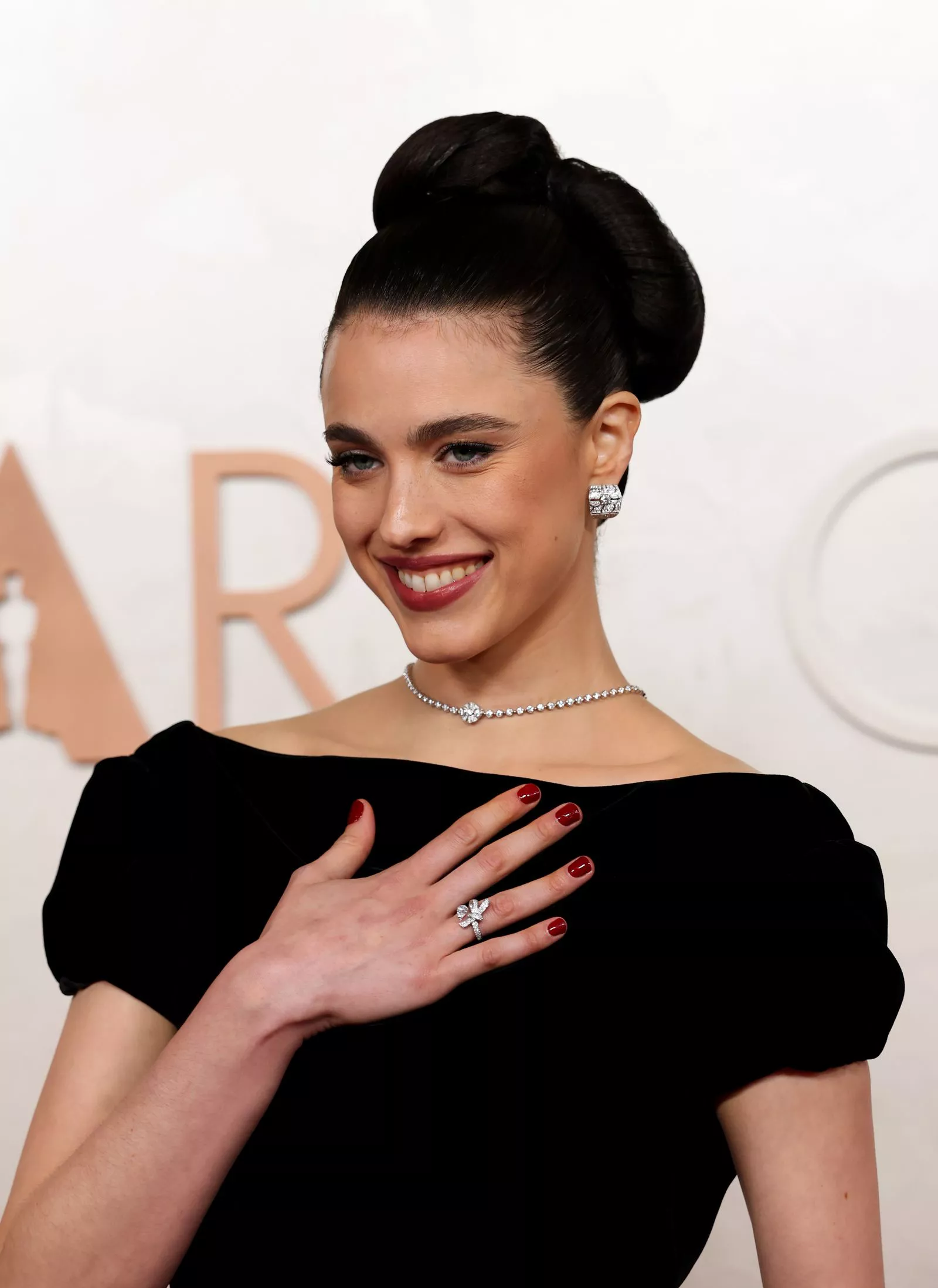 Margaret Qualley en los Oscars 2025