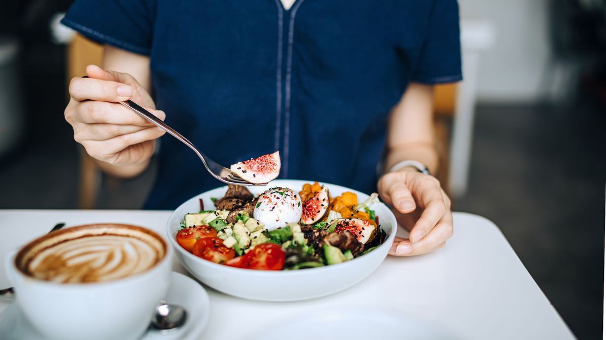 La dieta vinculada a un sueño más largo y mejor, revelada por un nuevo estudio