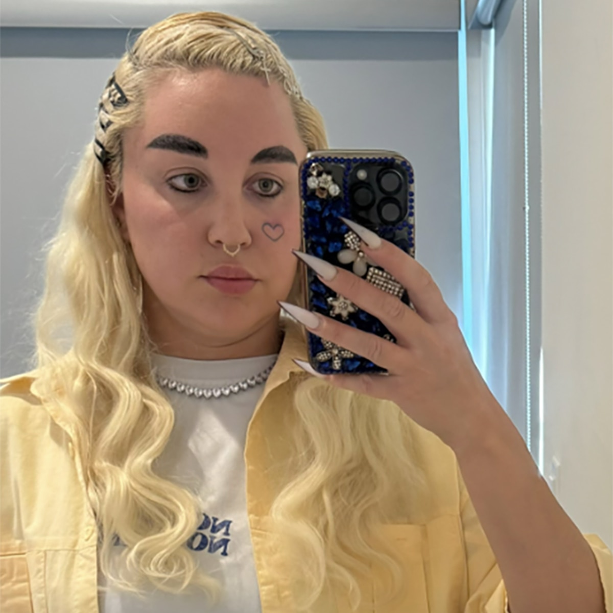 Amanda Bynes Lanza OnlyFans y Comparte un Aviso sobre el 'Contenido Chabacano'