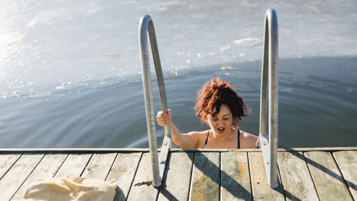 ¿Son beneficiosos los baños de hielo? Este experto en longevidad dice que para las mujeres no hay 'beneficio' - aquí está el porqué