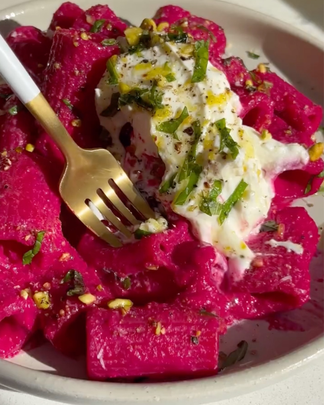 Pasta con Ricotta y Betabel