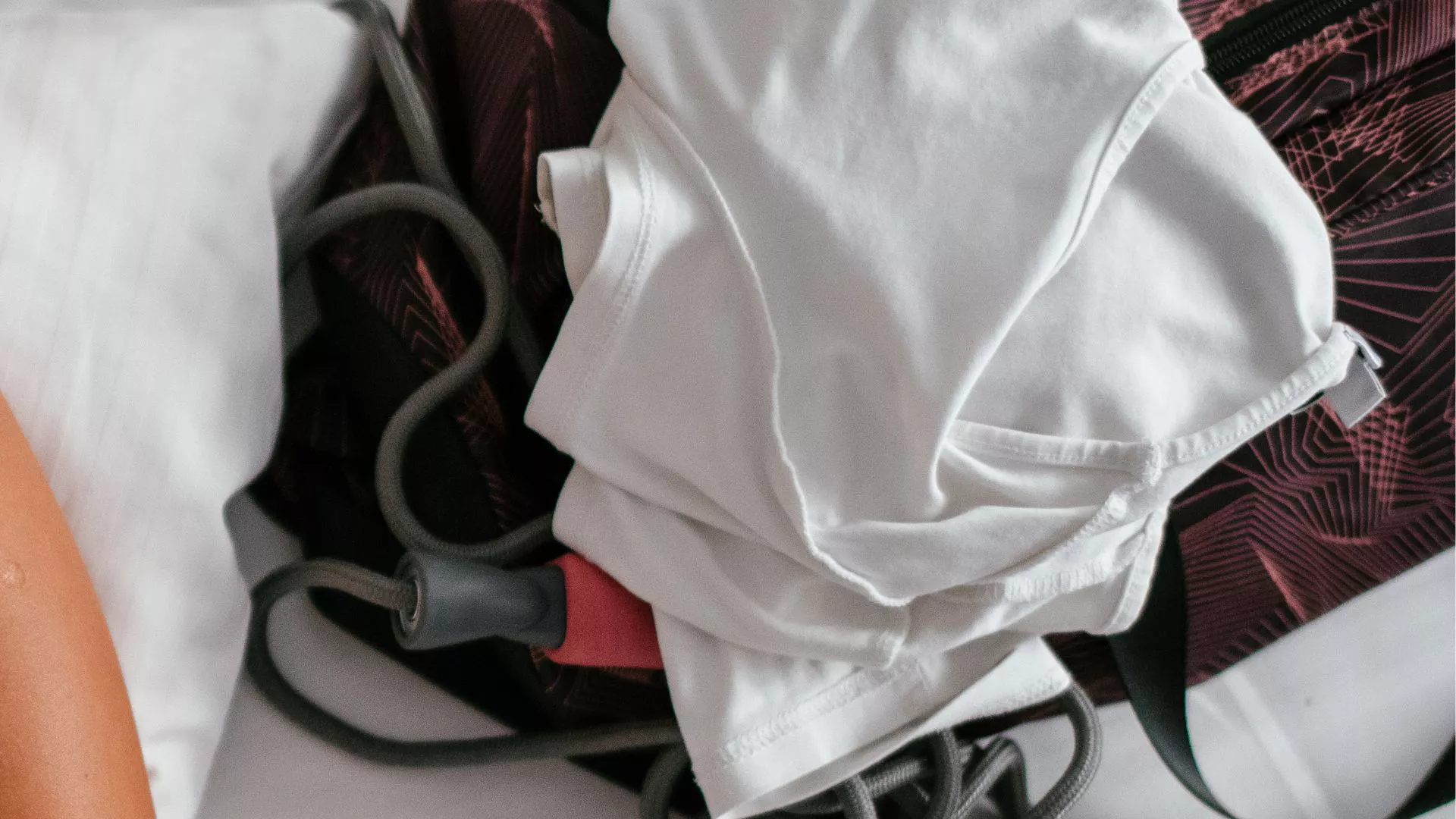 Consejos de Davina McCall para una vida saludable - desde dejar el teléfono hasta correr bajo la lluvia