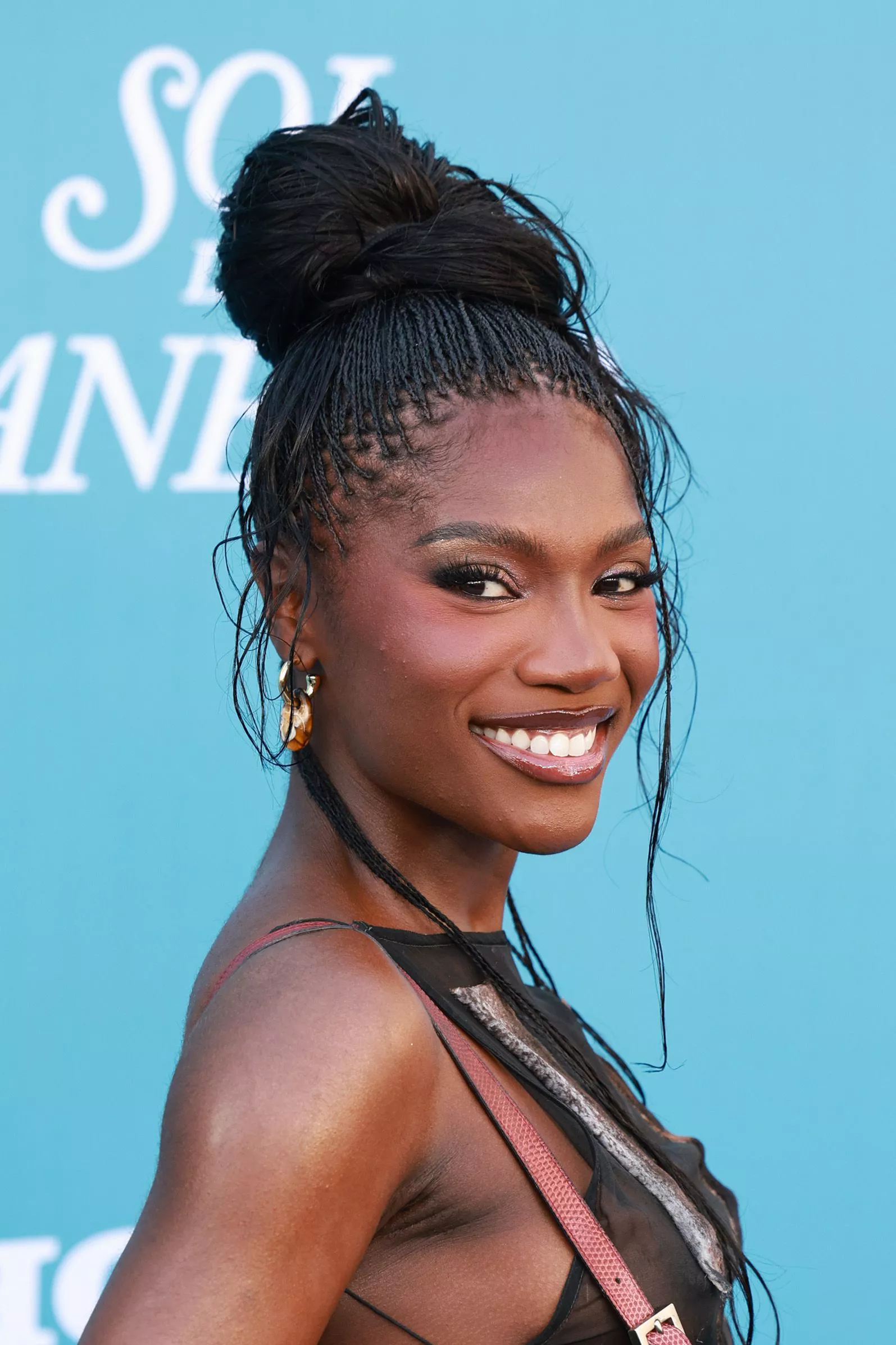 Doechii con trenzas micro