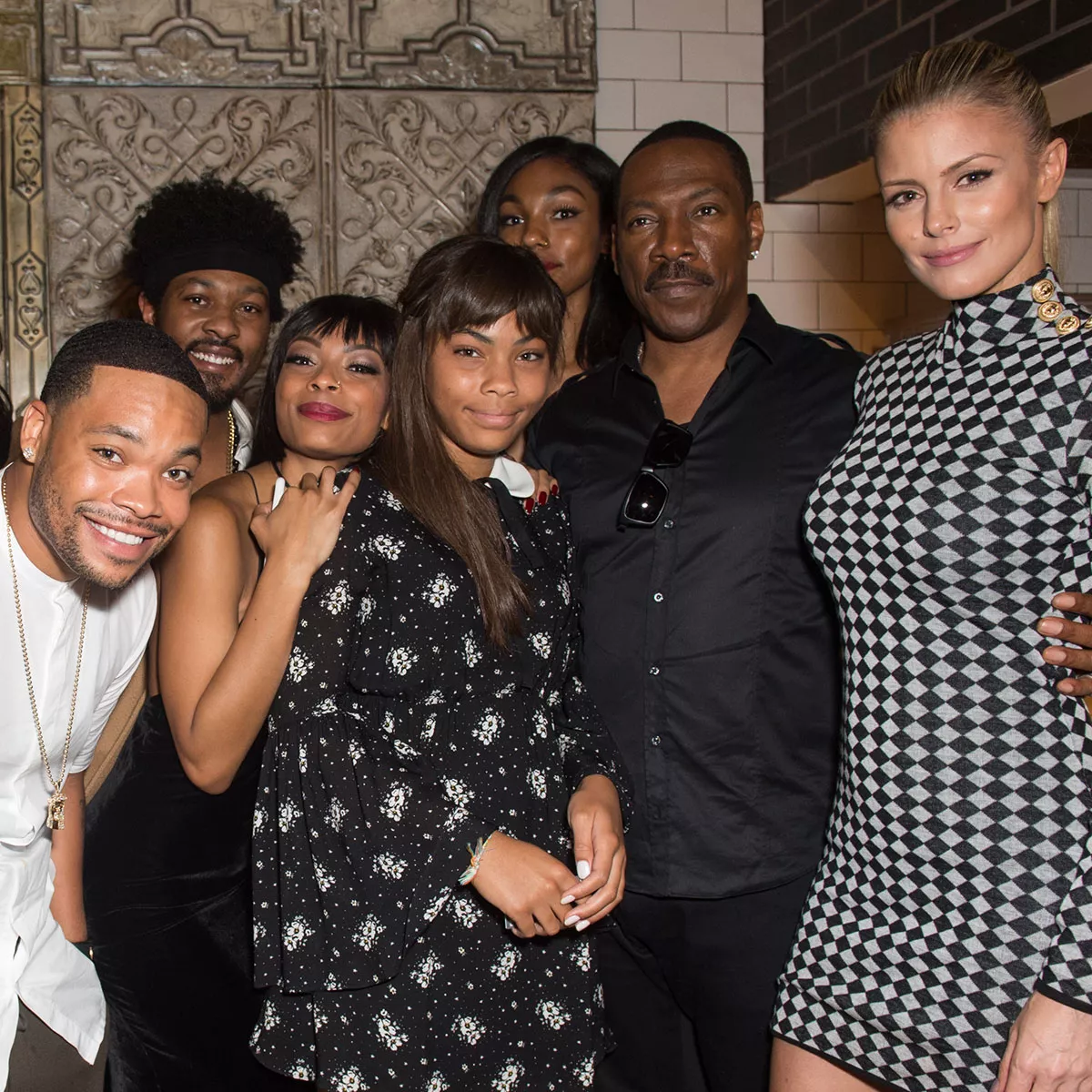 Dentro del Extenso Árbol Genealógico de Eddie Murphy: Conoce a Sus 10 Hijos