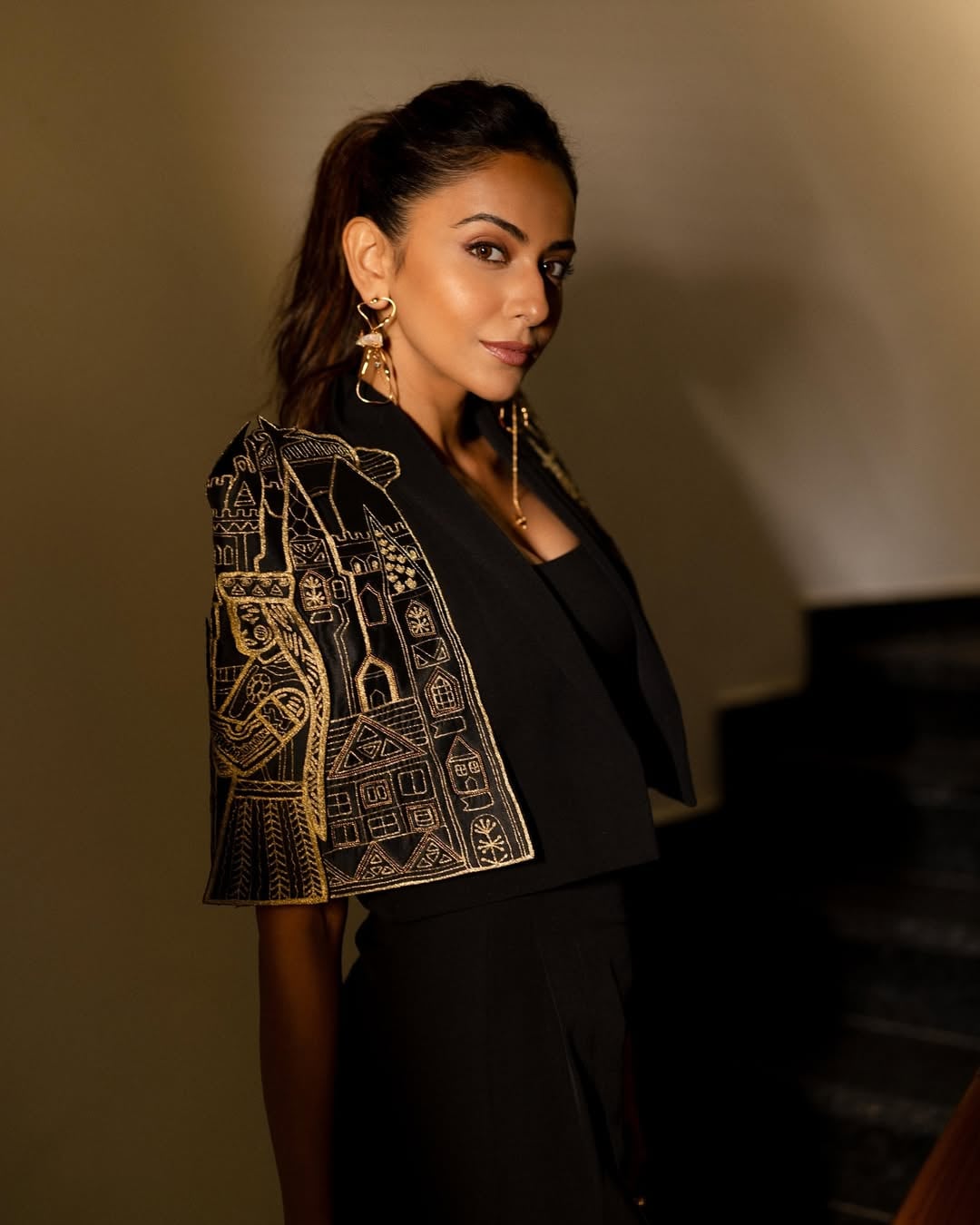 Rakul Preet Singh Inspira Con Un Look Minimalista y Brillante