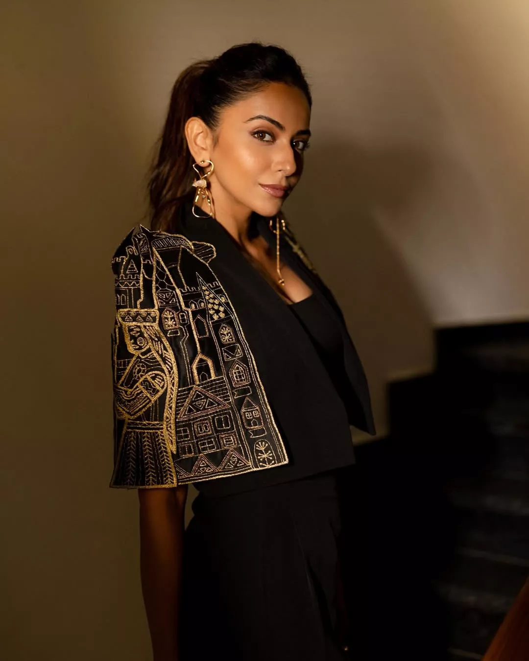 Rakul Preet Singh Inspira Con Un Look Minimalista y Brillante