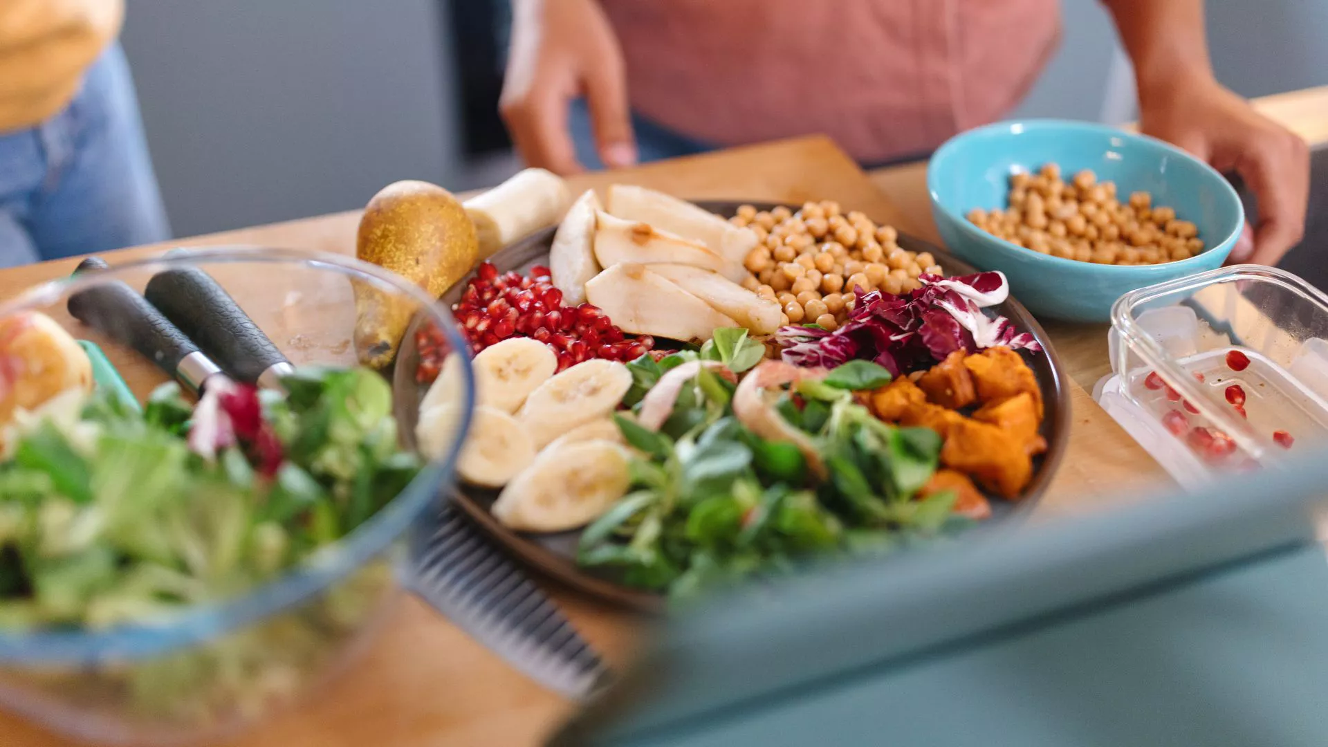 La mejor dieta para la longevidad? Seguir 1 de estas 8 en la mediana edad ayuda a vivir más, según un estudio