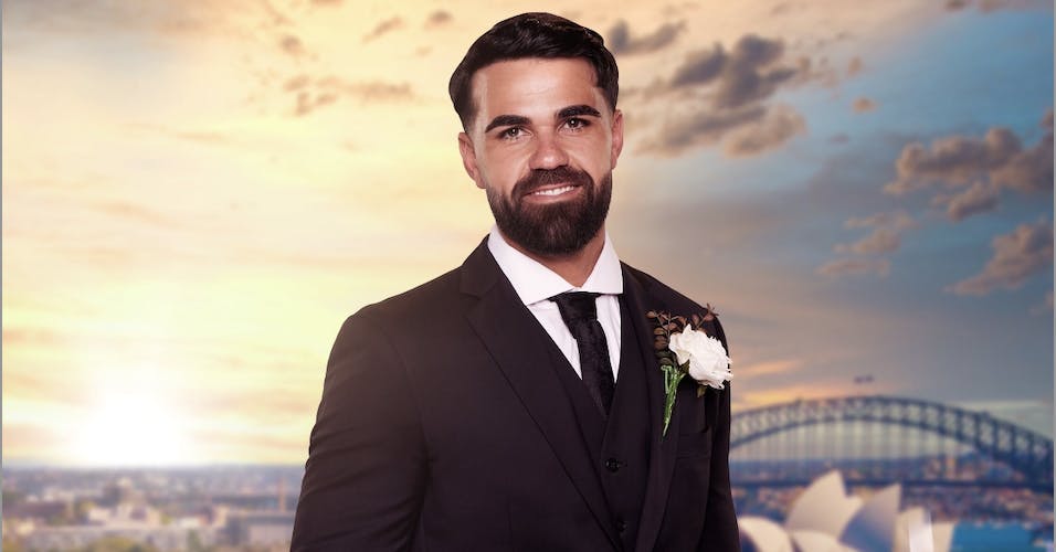 ¿Quién es Adrian Araouzou de Married At First Sight Australia?