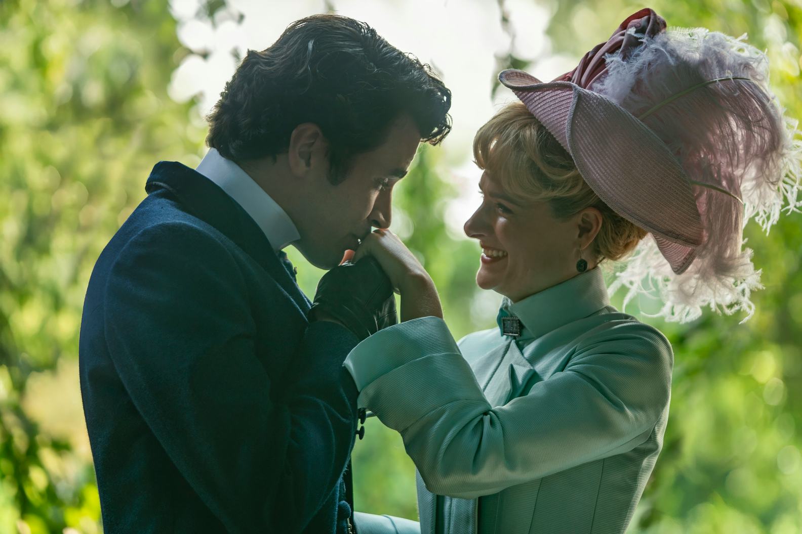 Fanáticos de 'Gilded Age' Notan un Detalle al Estilo 'Bridgerton' en el Tráiler de la Tercera Temporada