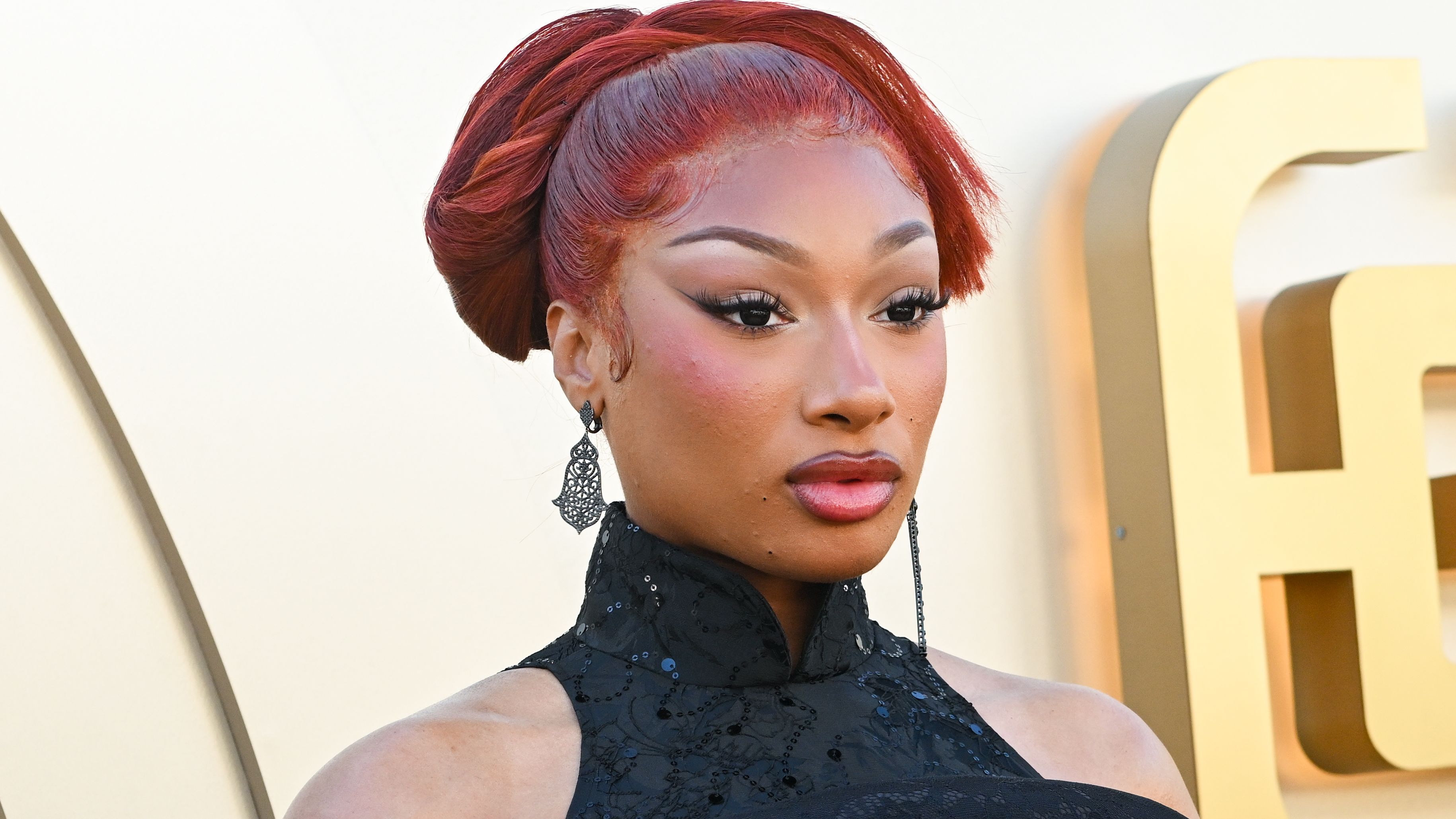 Megan Thee Stallion da inicio al Hot Girl Summer con un nuevo color de cabello
