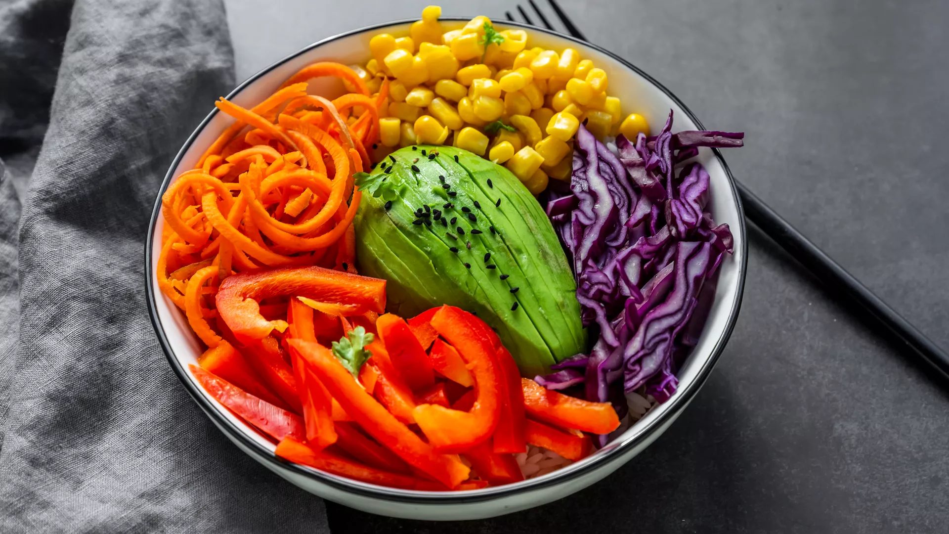 Las mejores comidas saludables sin cocinar para esos días en los que estás apurado, incluyendo almuerzo y cena