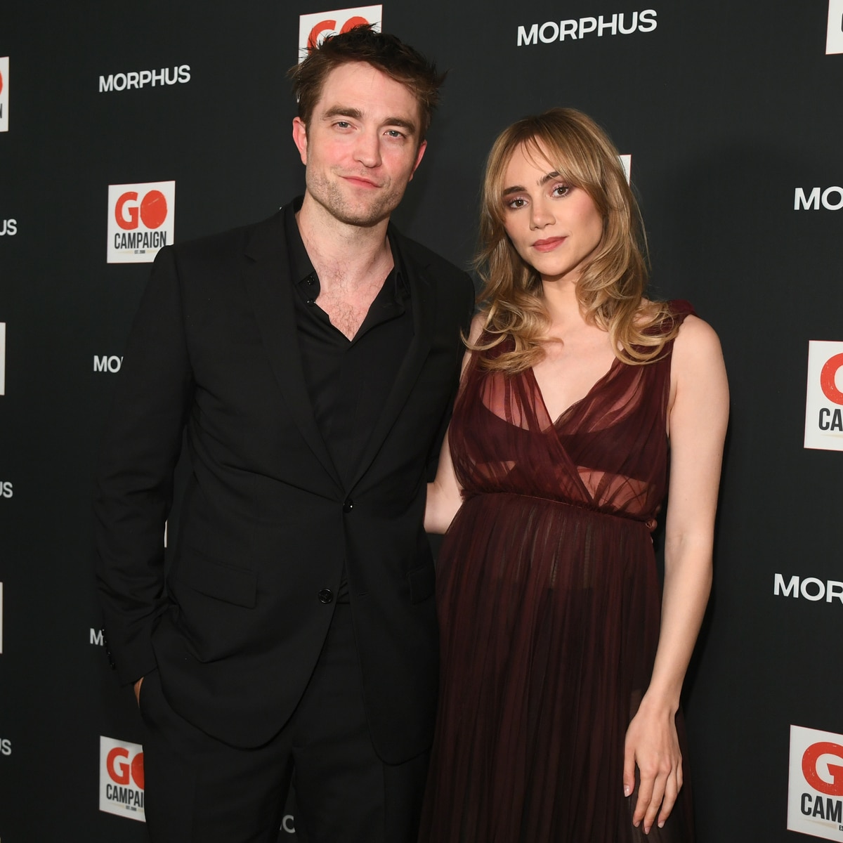 Suki Waterhouse Revela Fotos Topless que Tomó Antes de su Romance con Robert Pattinson